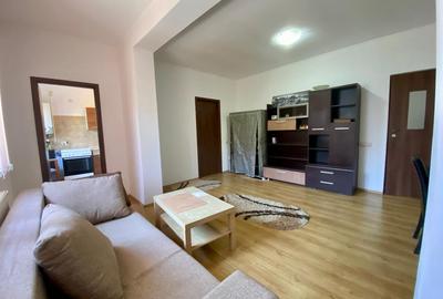 Apartament cu 2 camere în Apărătorii Patriei