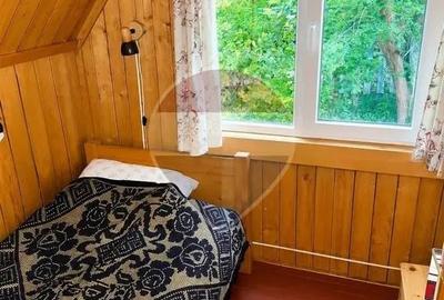 Casă cu 4 camere cu Teren 930 Mp în Vale