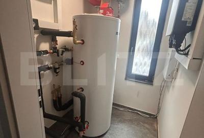 Casă cu 5 camere cu Teren 450 Mp în Dumbrăvița