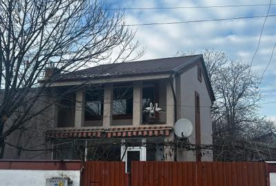 Casă individuală cu 3 camere cu Canalizare în Ultracentral - 1