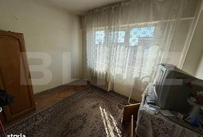 Apartament cu 3 camere decomandat în Gojeiești - 13