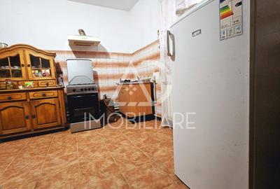 Casă individuală cu 6 camere cu Teren 3778 Mp în 9 Mai - 12