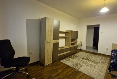 Garsonieră semidecomandată în Tătărași