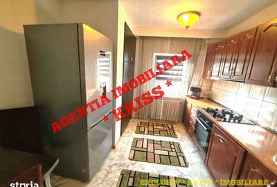 Apartament cu 4 camere decomandat în Exercițiu - 11