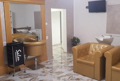 Apartament cu 3 camere decomandat în Central - 1