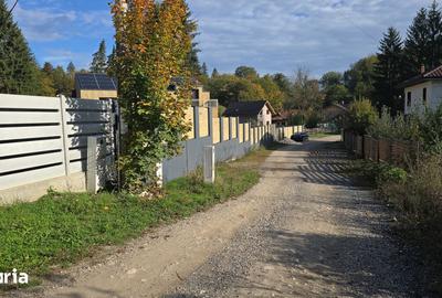 Teren de 1000 mp, în Dârste - 2
