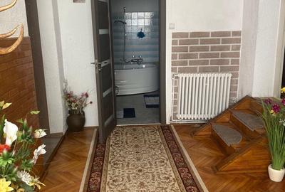 Casă cu 4 camere în Reșița - 2