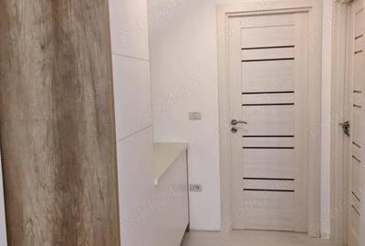 Casă cu 2 camere decomandat în Casa de Cultură