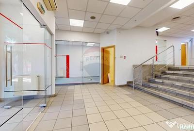 Spațiu comercial, de 150 mp, în Astra
