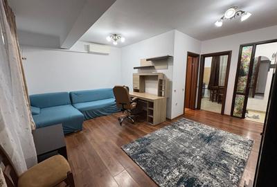 Apartament cu 2 camere semidecomandat, mobilat în Apărătorii Patriei