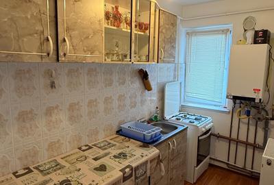 Apartament cu 3 camere decomandat în Central - 1