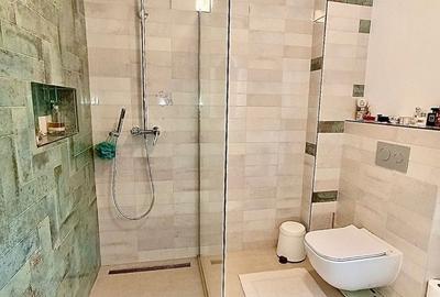 Casă cu 4 camere cu Teren 330 Mp în Balotești
