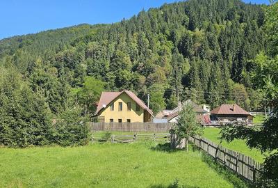 Teren de 852 mp, în Sătic