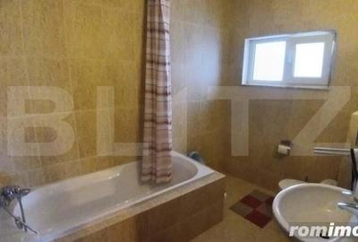 Casă cu 7 camere cu Teren 1100 Mp în Central - 16