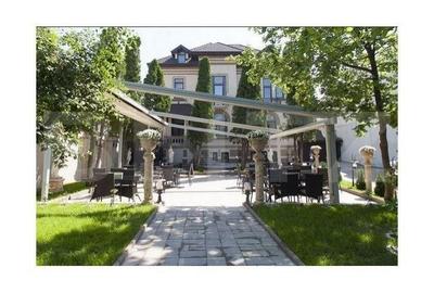 Spațiu comercial, de 477 mp, în Central - 7