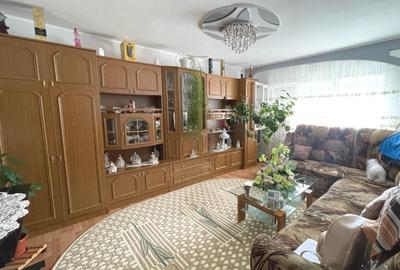 Apartament cu 2 camere decomandat, mobilat în Cugir - 2