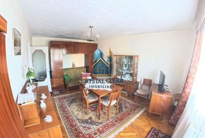 Apartament cu 3 camere decomandat în 7 Noiembrie