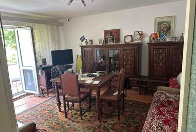 Apartament cu 4 camere decomandat în Popoveni