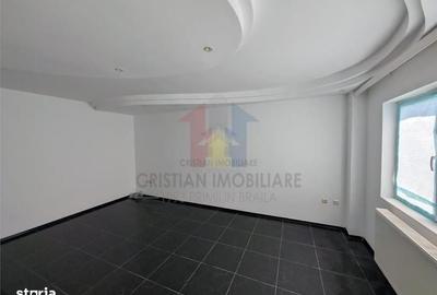 Apartament cu 2 camere decomandat în Calarași 4