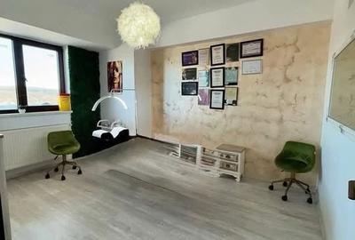 Apartament cu 4 camere decomandat, mobilat în Traian