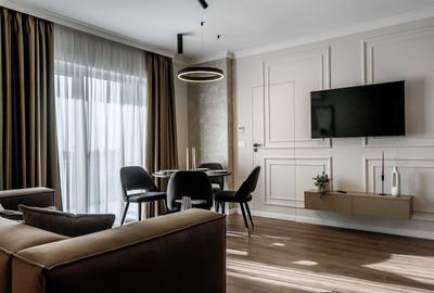 Apartament cu 3 camere decomandat, mobilat în Central