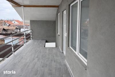Casă cu 6 camere cu Teren 405 Mp în 6 Vânători - 11