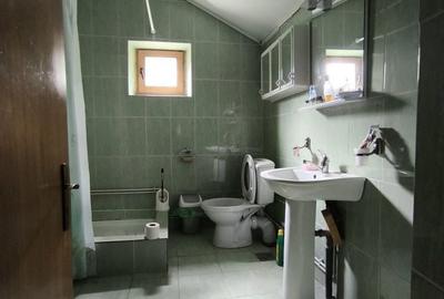 Casă cu 2 camere cu Teren 1300 Mp în Dobrovăț - 10
