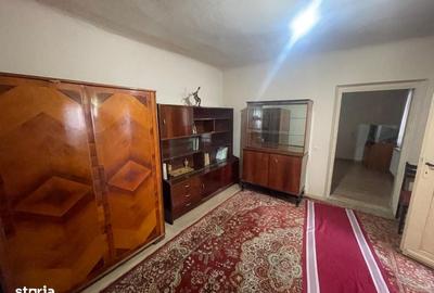 Casă cu 4 camere în Șimnicu de Jos - 8