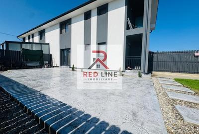 Casă cu 4 camere cu Canalizare în Exterior Vest