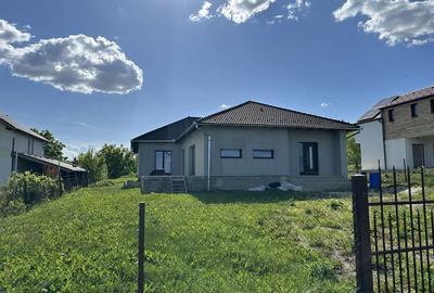 Casă cu 4 camere în Crinț - 6