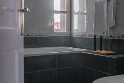 Apartament cu 4 camere, mobilat în Girocului