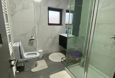 Casă cu 4 camere în Central - 1