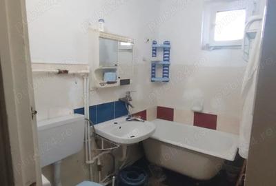 Apartament cu 4 camere semidecomandat în Micro 39 - 1