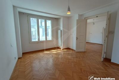 Apartament cu 3 camere semidecomandat în Central - 1