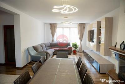 Casă cu 8 camere cu Teren 555 Mp în Lazu