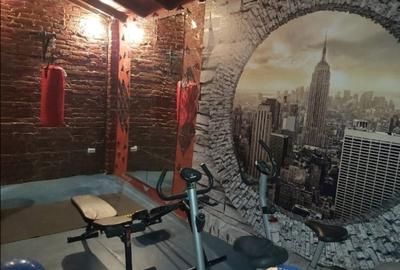 Apartament cu 3 camere decomandat în Peninsula