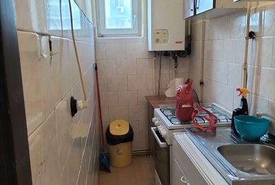 Apartament cu 2 camere semidecomandat în Micro 1