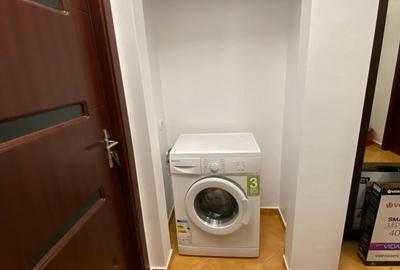 Apartament cu 2 camere decomandat în Ostroveni
