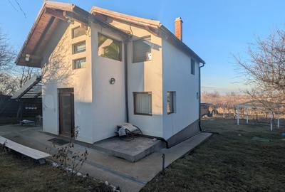 Casă individuală cu 4 camere cu Teren 1750 Mp în Central