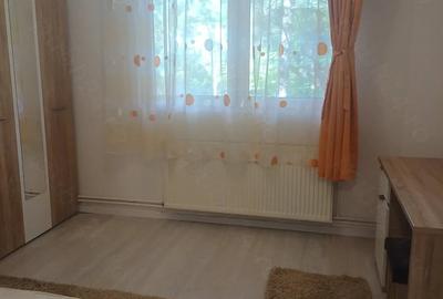 Apartament cu 2 camere decomandat în Cornișa - 2