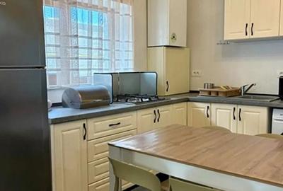 Casă cu 4 camere cu Teren 500 Mp în Central - 19