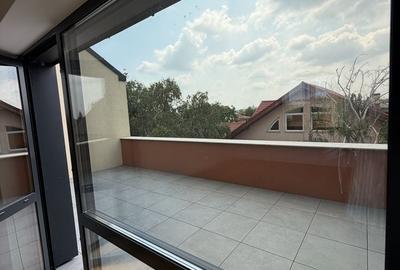 Casă cu 4 camere cu Teren 170 Mp în Central