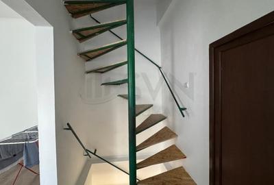Casă cu 5 camere cu Teren 80 Mp în Unirii
