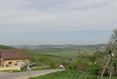 Teren de 1500 mp, în Miroslava