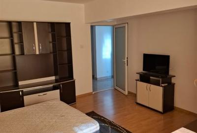 Garsonieră decomandată, mobilată în Ultracentral