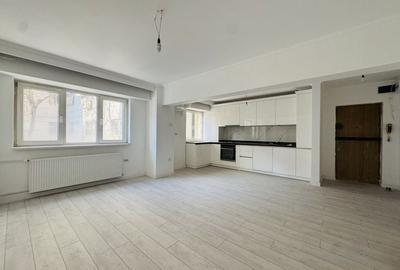 Apartament cu 3 camere decomandat în Panduri