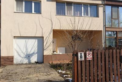 Duplex cu 6 camere cu Canalizare în Central - 3