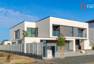 Duplex cu 4 camere cu Canalizare în Dumbrăvița