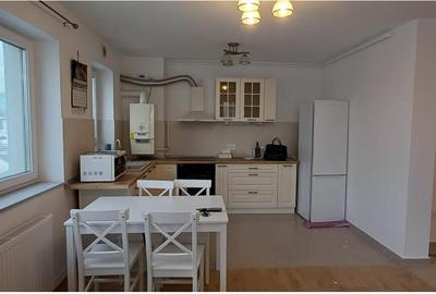 Apartament cu 2 camere decomandat, mobilat în Tractorul