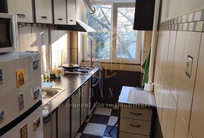 Apartament cu 2 camere semidecomandat, mobilat în Berceni